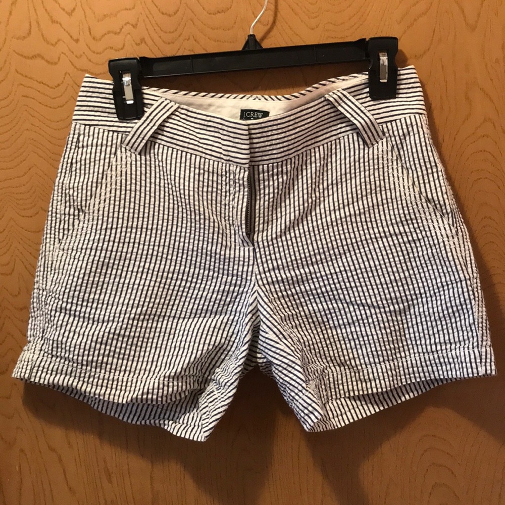 Seersucker patterned city short